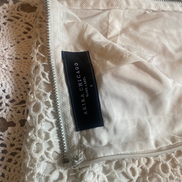 Asymmetrical Lace Skirt - Picture 8 of 8